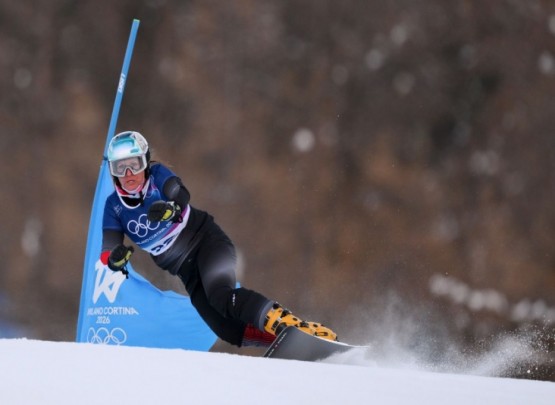 52 yaşlı snoubordçu finala vəsiqə qazanıb